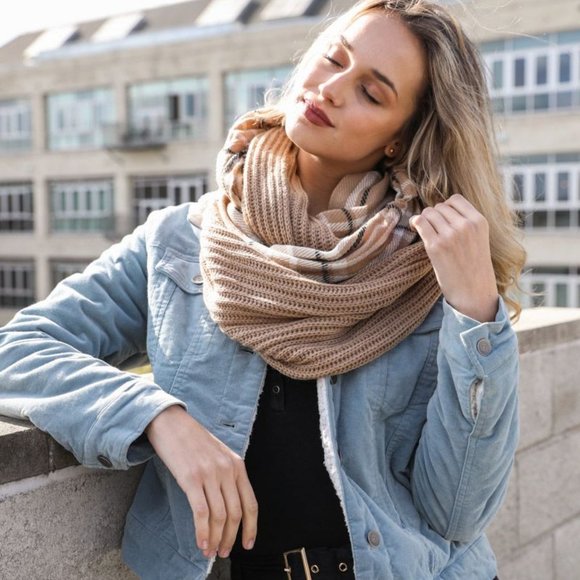 Plaid Ribbed Knit Infinity Scarf - Picture 3 of 4